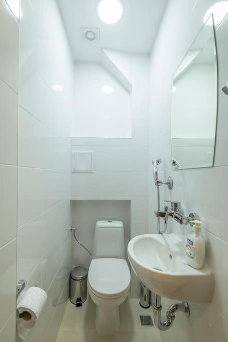 Top Location, Brand New 3 Bdrm Apt & Free Parking София Экстерьер фото
