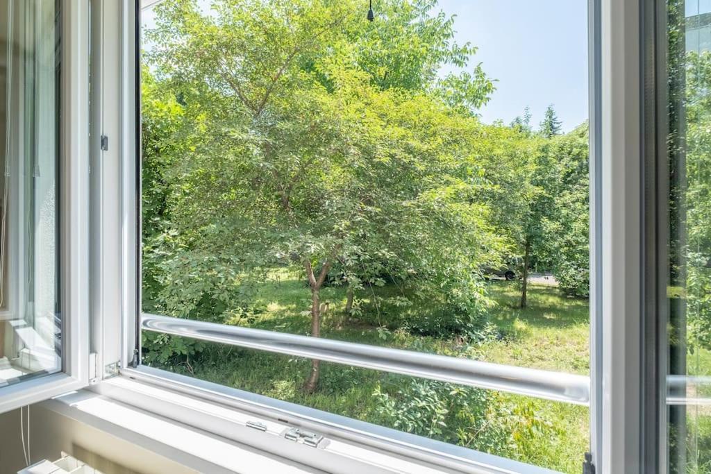 Top Location, Brand New 3 Bdrm Apt & Free Parking София Экстерьер фото