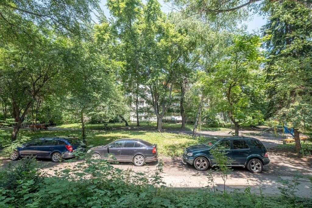 Top Location, Brand New 3 Bdrm Apt & Free Parking София Экстерьер фото